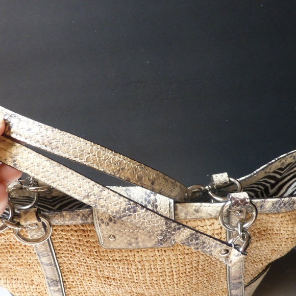 Coach Python Silver woven rattan straw coastal cruise shoulder bag - Picture 7 of 8